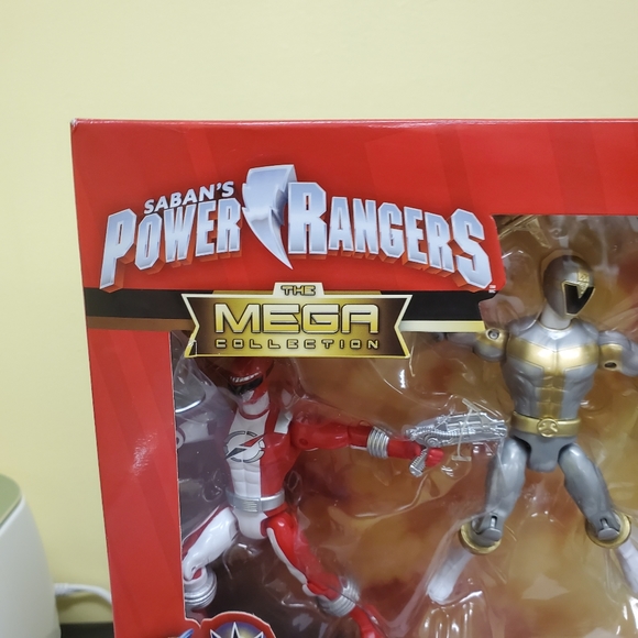 Power Ranger Mega Collection Legendary Action Pack - Picture 3 of 7